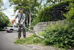 Stihl HL 94 C-E Pensasaitaleikkuri -Piha & Puutarha Sales Store hl94ce action iv