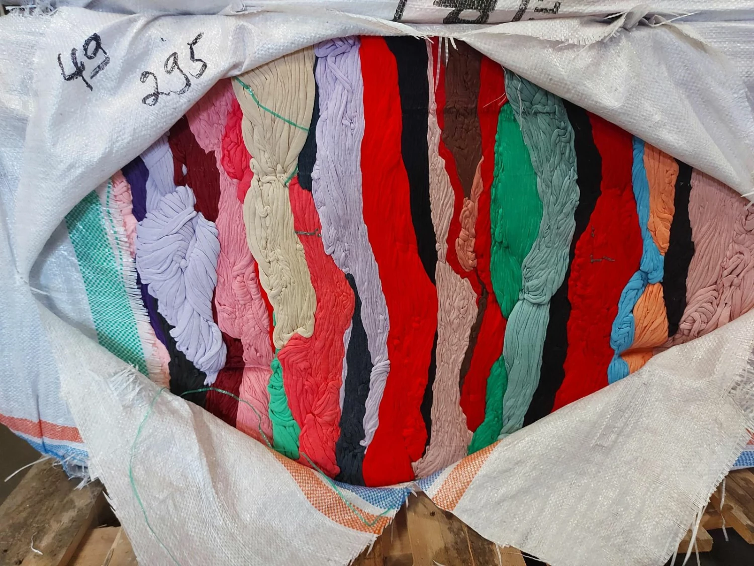 Matonkudepaali, Trikookude Vyyhdeillä, P49 / 295 Kg 3 Matonkudepaali, Trikookude Vyyhdeillä, P49 / 295 Kg